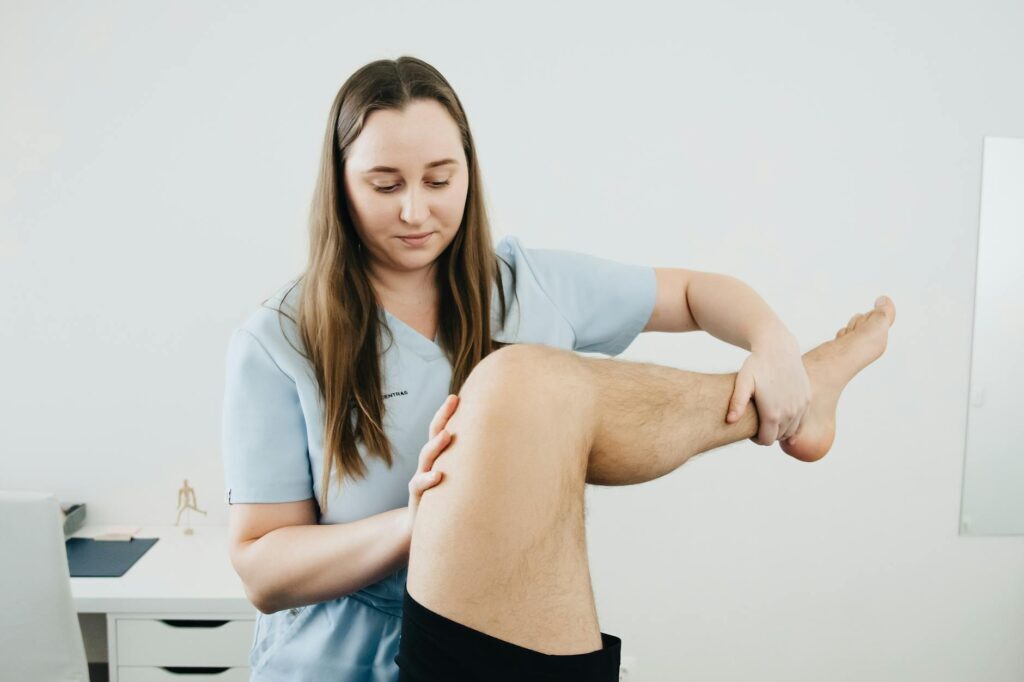 Knee ligament sports physiotherapy treatment at AlterPhysio Amsterdam