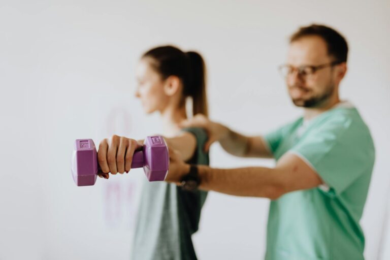 Shoulder rehabilitation physiotherapy session at AlterPhysio Amsterdam