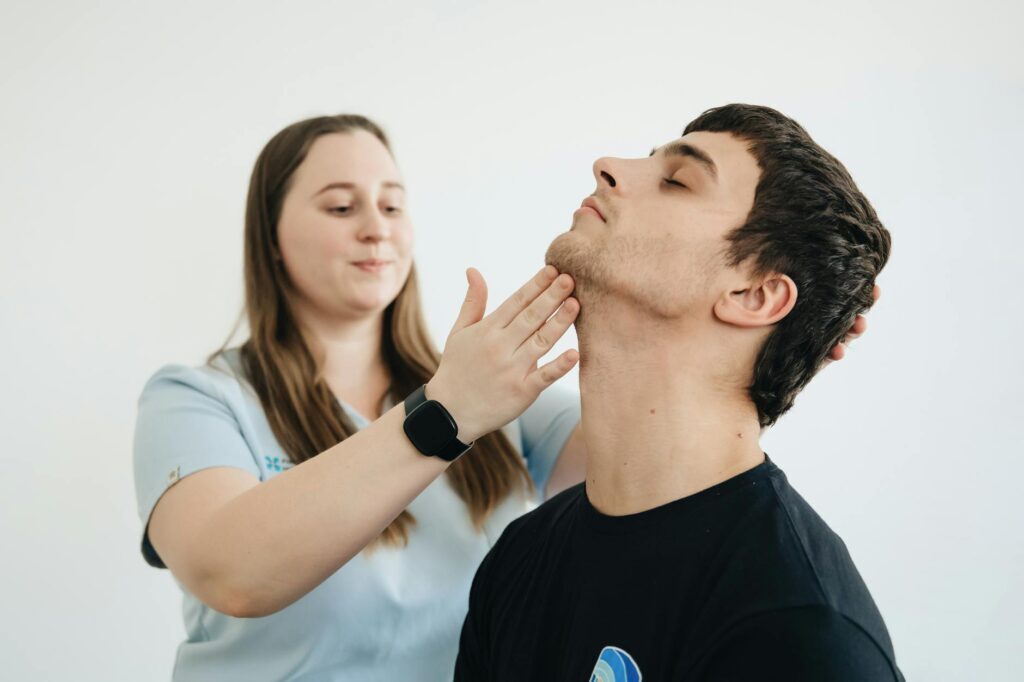 Jaw and face physiotherapy treatment for TMJ pain at AlterPhysio Amsterdam