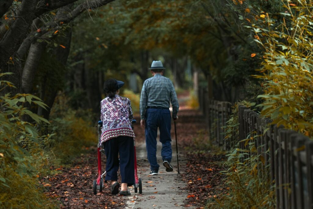Spine and back physiotherapy for elderly patient at AlterPhysio Amsterdam clinic